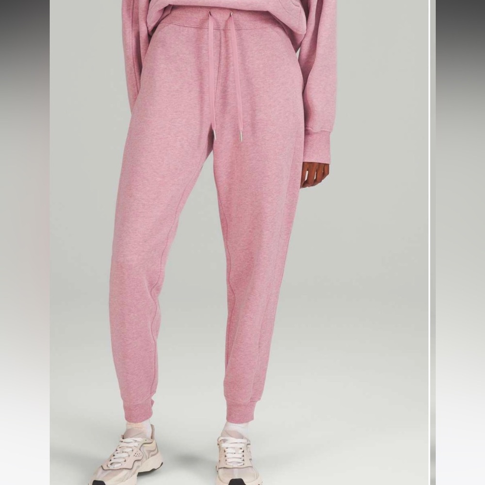NWOT Lululemon Scuba High-Rise Jogger *Fleece 28" - Heathered Pink Taupe